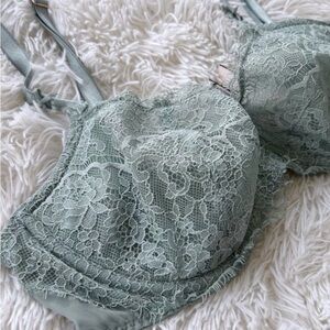 Victoria's Secret Dream Angels Push Up Lace Bra Without Padding 36D Sage Green